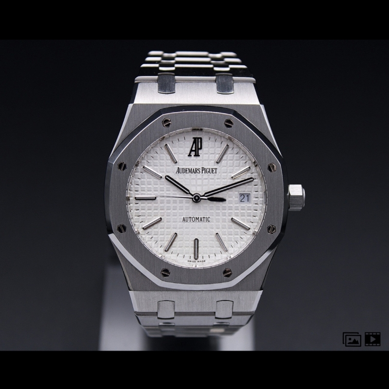 Royal Oak 15300ST - Year 2009
